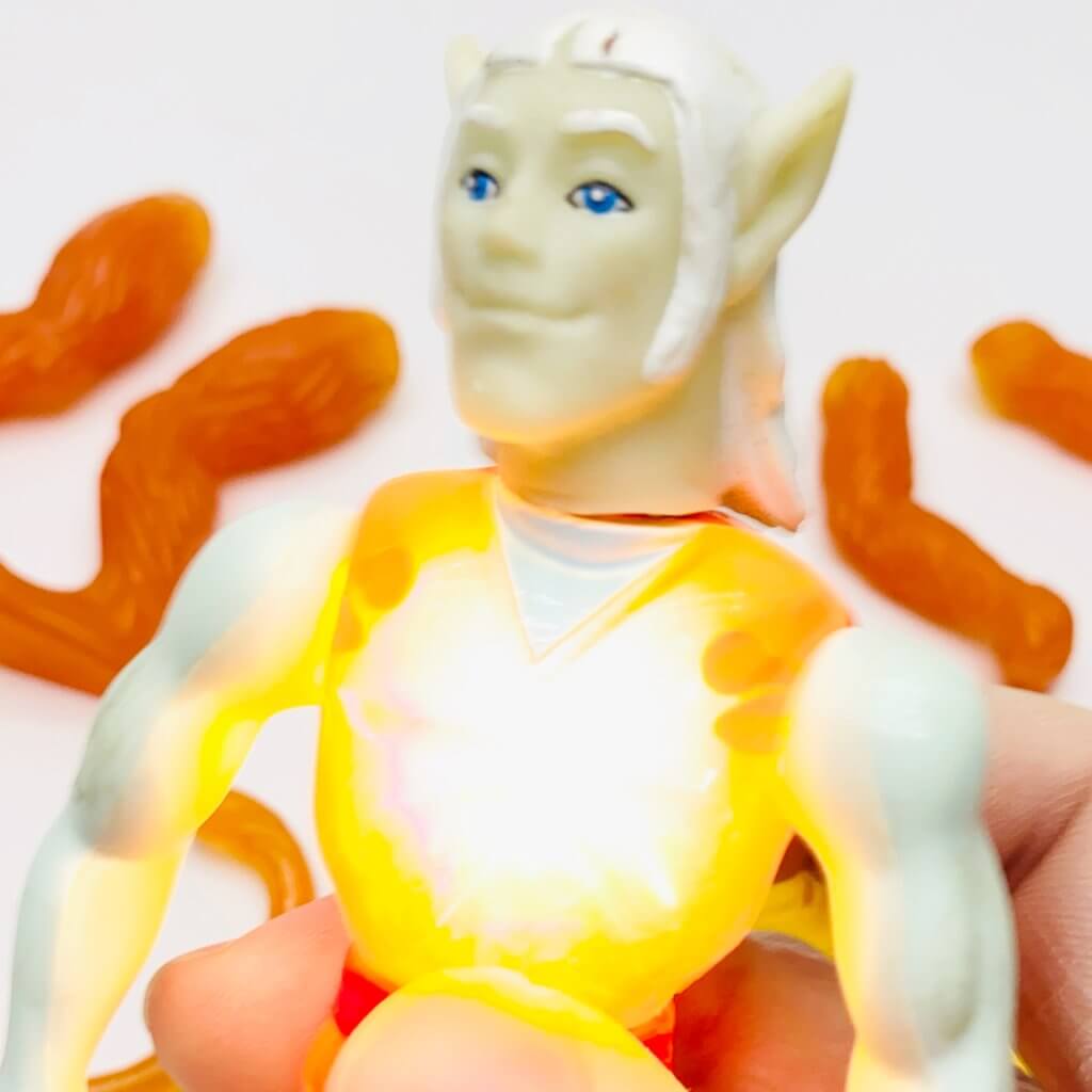 Blackstar, figurine Klone, vue du mécanisme laser light qui allume son torse