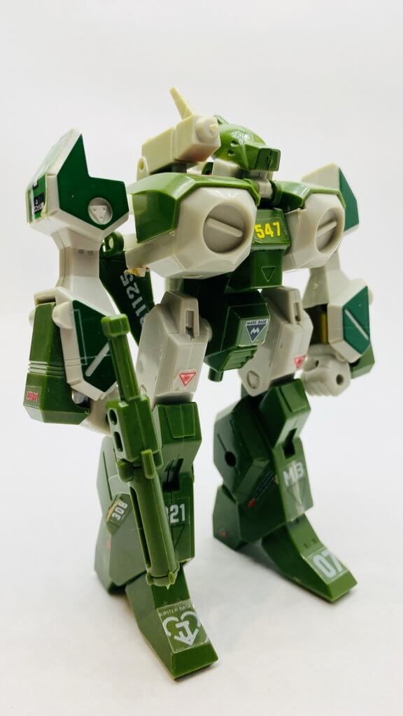 Robot Legioss AFC-01 de la série animée Mospeada. Vue en pieds.