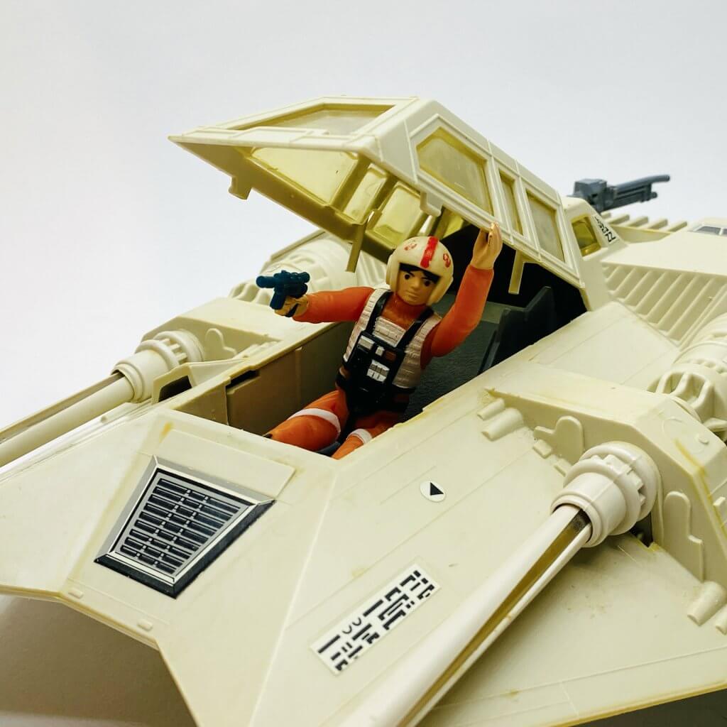 Luke dans le cockpit de son Snowpeeder